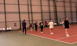Aydın'da öğrenciler tenis kortuyla buluştu