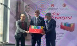 Bakan Ersoy: '(Nutuk Külliyatı Projesi) Türkçenin yanı sıra İngilizce, Almanca, Fransızca, Kazakça, Rusça, Urduca, Farsça ve Türkmence olmak üzere 8 dilde hazırlandı'
