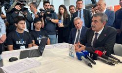 Bakan Tekin'den İzmir'de 'yaşanabilir çevre' vurgusu: 'Gelecek kuşaklara karşı sorumluyuz'
