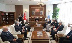 Başkan Aşgın muhtarların gününü kutladı