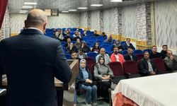 Bayburt Fen Lisesinde öğrencilerin başarıları velilerle değerlendirildi