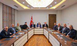 Bayburt'ta kamu yatırımları ve köylerin ihtiyaçları toplantıda görüşüldü