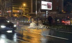 Beşiktaş Zincirlikuyu alt geçidini su bastı, Büyükdere Caddesi göle döndü
