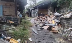 Beykoz'da riskli alan ilan edilen ve boşaltılan dükkanın sahibinden müteahhit firmaya tepki