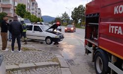 Beyşehir'de seyir halindeki otomobilde yangın paniği