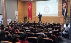 Bilecik'te 120 öğrenciye güvenli internet ve akran zorbalığı eğitimi