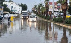 Bodrum'da yol göle döndü