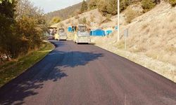 Bolu'da 7,2 kilometrelik köy yolu sıcak asfaltla buluşuyor