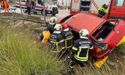 Burdur'da otobüs ile otomobil çarpıştı: 2 yaralı