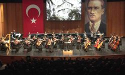 Bursa'da Cumhuriyet coşkusu senfonik ezgilerle yükseldi