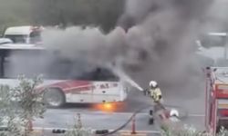 Çanakkale'de özel halk otobüsü alev alev yandı