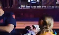 Çelik bariyerlere çarpan hafif ticari aracın sürücüsü yaralandı