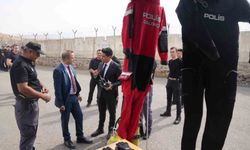 Cizre Kaymakamı Baycar, su altı arama kurtarma ekibi ile görüştü