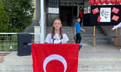 Cumhurbaşkanı Süleyman Demirel Ortaokulu'nda Cumhuriyet'in 103. yılı coşkuyla kutlandı