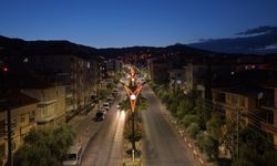 Denizli Büyükşehir, 10 kilometrelik hat ve 247 yeni direkle şehrin güzelliğine güzellik kattı