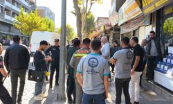 Denizli'de hukuki sürecin devam ettiği iş hanında yıkım hazırlıkları esnafı ayağa kaldırdı