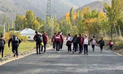 Devlet yatırımlarıyla İran sınırındaki vatandaşların 40 yıllık yol sorunu bitti