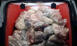 Diyarbakır'da menşei belirsiz 820 kilo hayvansal iç yağ ve sakatat ele geçirildi