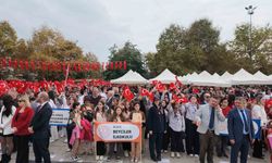 Düzce'de komandolardan Cumhuriyet Bayramı'na özel gösteri
