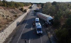 Edirne'de tır kuyruğunda kaza: Tır ile kamyonet çarpıştı, 4 kişi yaralandı