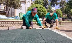 Efeler'de park ve yeşil alanlar bakıma alındı