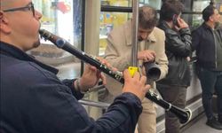Elazığ'da belediye otobüsü türkü meclisine dönüştü