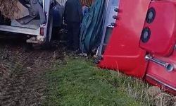 Elazığ'da pancar yüklü tır devrildi