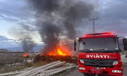 Erzincan'da hurdalık yangını
