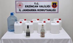 Erzincan'da kaçak içki operasyonunda 40 litre etil alkol ele geçirildi