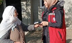 Erzurum'da 'Çınarlarımızla Bir Ömür Bir Dua' projesiyle büyüklerin kapısı çalınıyor