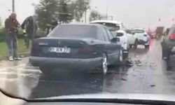 Erzurum'da yağmur kazaya neden oldu: 5 araç birbirine girdi