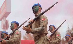 Eskişehir'de Cumhuriyet coşkusunda jandarma ve komandolar nefes kesti