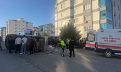 Eskişehir'de otomobil minibüsle çarpıştı: 5 yaralı