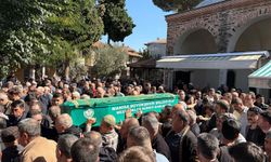 Evindeki yangını izlerken fenalaşan adam toprağa verildi