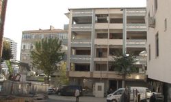 Güngören'de kentsel dönüşüm çıkmazı: Binalar yıkılıyor, esnaf yıllardır bekliyor