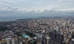 İstanbul'u iki farklı hava etkisi altına aldı: Yağmur bulutları havadan görüntülendi