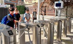 Kameralı turnike sistemiyle veliler çocuklarını anlık takip edebiliyor