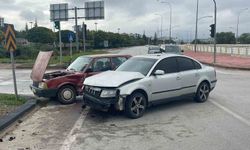 Karaman'da otomobiller çarpıştı: 1 yaralı