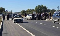 Karşıya geçmek isterken otomobilin çarptığı yaşlı adam hayatını kaybetti