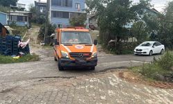 Kocaeli'de sele kapılan cipte kaybolan 2 kişiyi arama çalışmaları sürüyor
