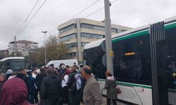 Kocaeli'de tramvayın çarptığı 2 kadından biri ağır yaralandı