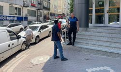 Kurumlardan 'Çocuğum hasta' diyerek para toplayan şahsın eşinin üzerine kayıtlı 2 araç çıktı