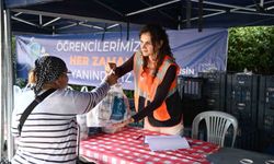 Kuşadası'nda çocuklara 3 haftada 4 bin 200 beslenme paketi dağıtıldı