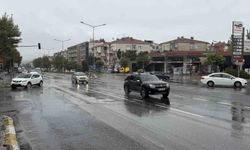 Lüleburgaz'da sağanak yağış etkili oldu