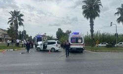 Manavgat'ta trafik kazası:3 yaralı