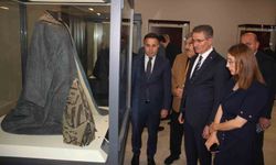 Mevlana'nın hırkası ve Şems-i Tebrizi'nin serpuşu Erzurum'da sergileniyor