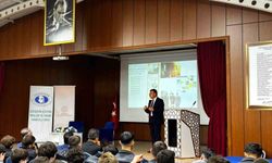 Mezun olduğu okulda öğrencilerle buluştu