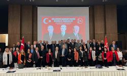 MHP Manisa bir ilki gerçekleştirerek dünün ve bugünün kadrolarını buluşturdu
