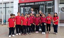 Minik öğrencilerden emniyet ve nüfus müdürlüğüne eğitim gezisi
