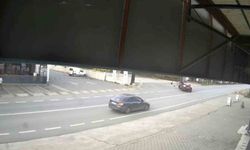 Motosiklet ile otomobil çarpıştı